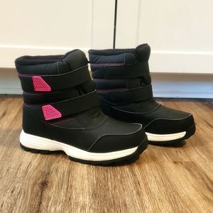 Girls Wonder Nation Black and Pink Girls Winter Boots